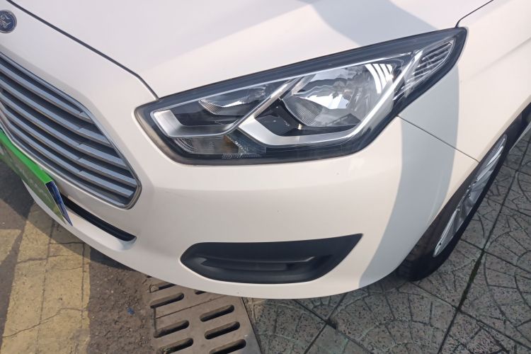 福特 福睿斯 2017款 改款 1.5L 自动舒适型局部细节36