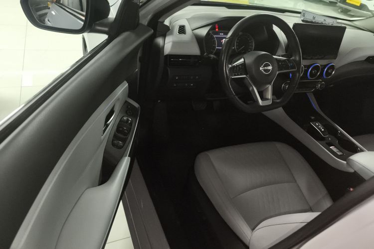 日产 轩逸 2023款 超混电驱 超豪华Ultra中控内饰7003