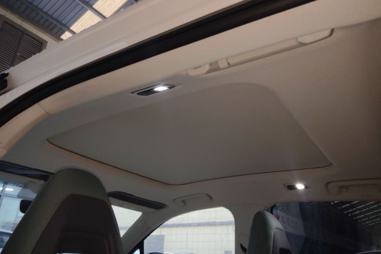 领克06 EM-P 2023款 EM-P 126长续航Pro中控内饰22