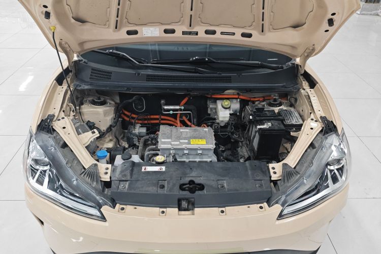 哪吒汽车 哪吒AYA 2023款 401 Lite机舱底盘24