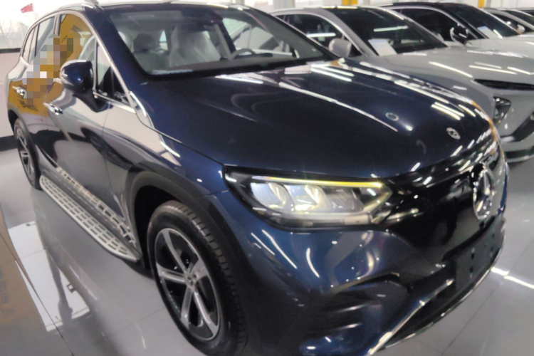 奔驰EQE SUV 2023款 350 4MATIC 先锋版车身外观3