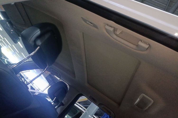 奔驰GLK级 2013款 GLK 300 4MATIC 时尚型局部细节22