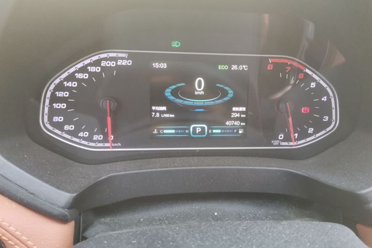 奇瑞 瑞虎7 2016款 2.0L CVT耀臻版中控内饰15