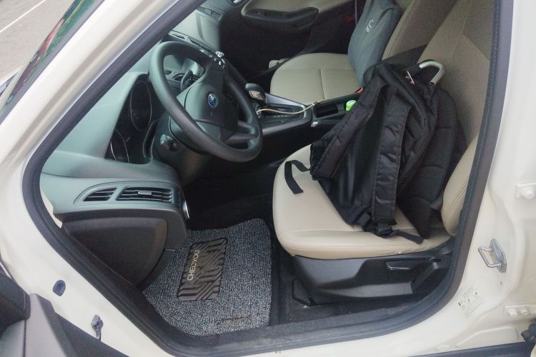 福特 福克斯 2018款 两厢经典 1.6L 自动舒适型智行版局部细节19