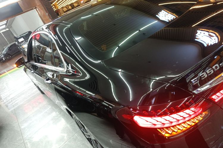 奔驰E级新能源 2022款 改款 E 350 e L 插电式混合动力轿车车身外观4