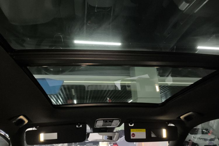 理想汽车 理想ONE 2020款 增程6座版中控内饰22