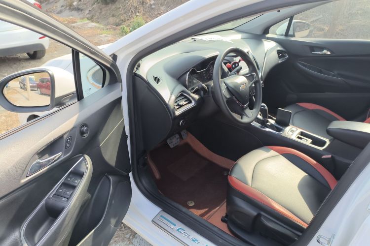 雪佛兰 科鲁兹 2017款 1.5L 自动先锋天窗版中控内饰20