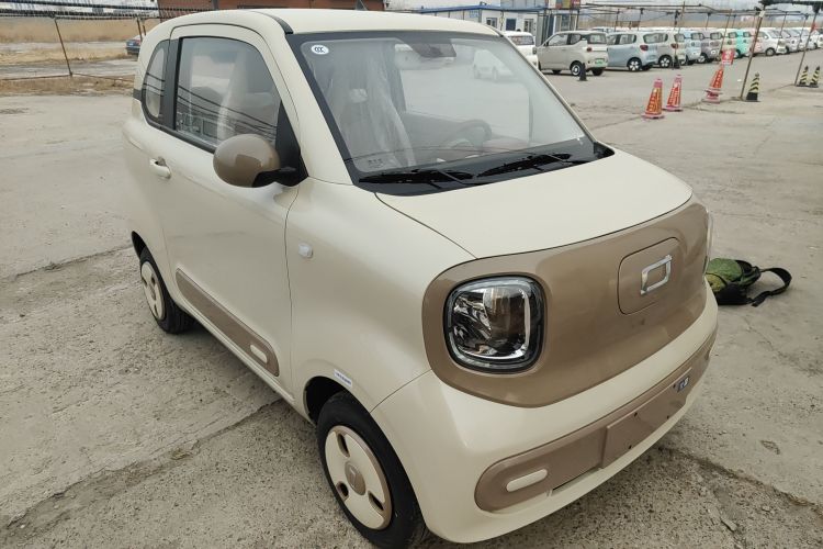 奔腾小马 2026款 222km 萌趣马 Plus车身外观3