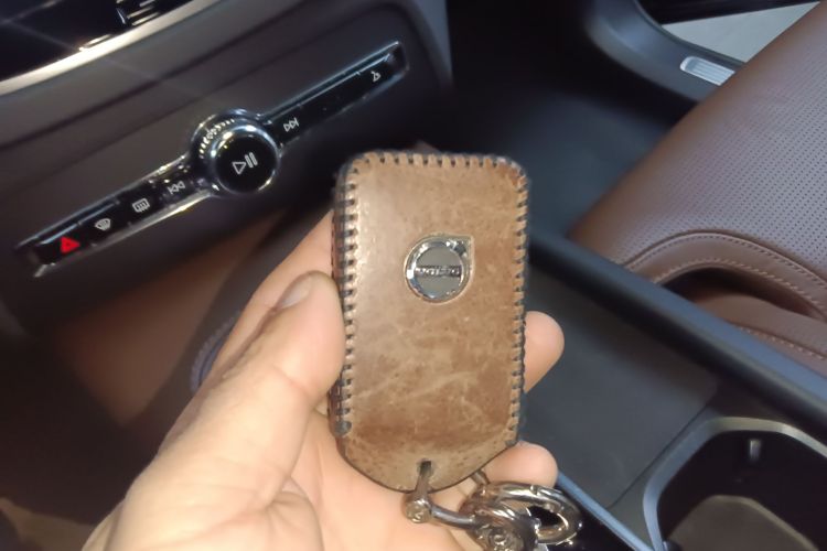 沃尔沃XC90 2023款 B6 智雅豪华版 7座中控内饰7001