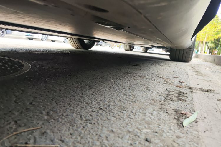 特斯拉 Model Y 2021款 标准续航后驱版局部细节9002