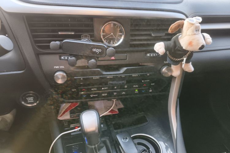 雷克萨斯RX 2020款 300 两驱精英版 国VI中控内饰16