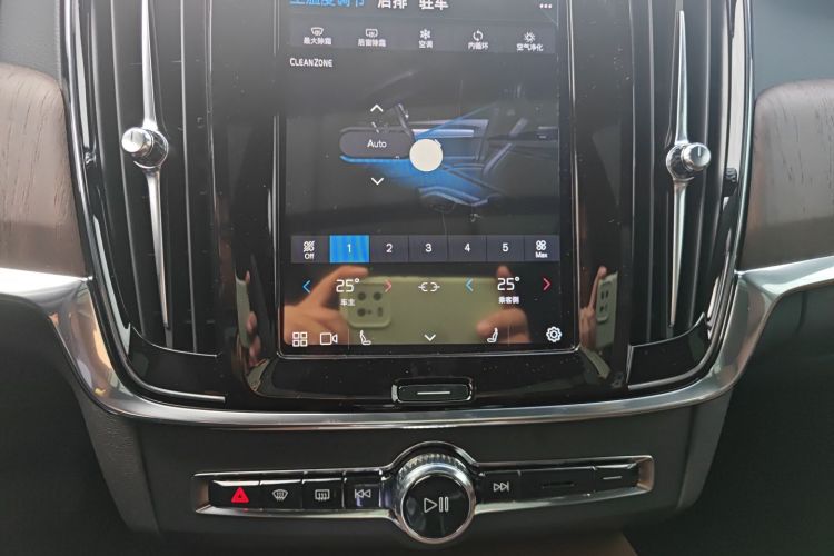 沃尔沃S90 2025款 B5 智远豪华版中控内饰16