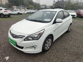 现代 瑞纳 2016款 1.4L 手动智能型GLS