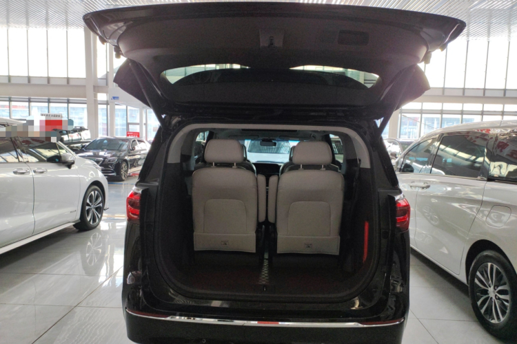 别克GL8 2022款 Avenir艾维亚 六座贤礼版机舱底盘23