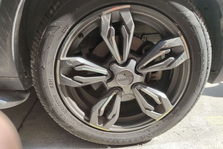 猎豹汽车 猎豹CS9 2017款 1.5L 手动风尚型车身外观10