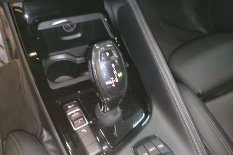 宝马X2(进口) 2019款 sDrive25i 领先型M越野套装 国VI中控内饰18