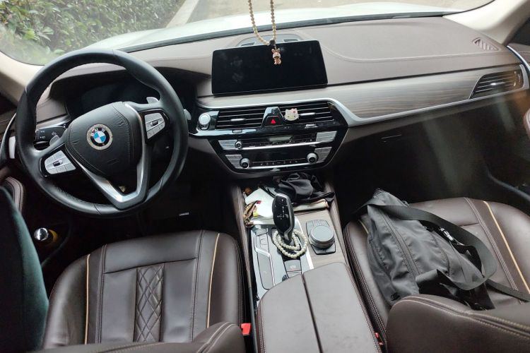 宝马5系 2020款 530Li 领先型 豪华套装中控内饰12