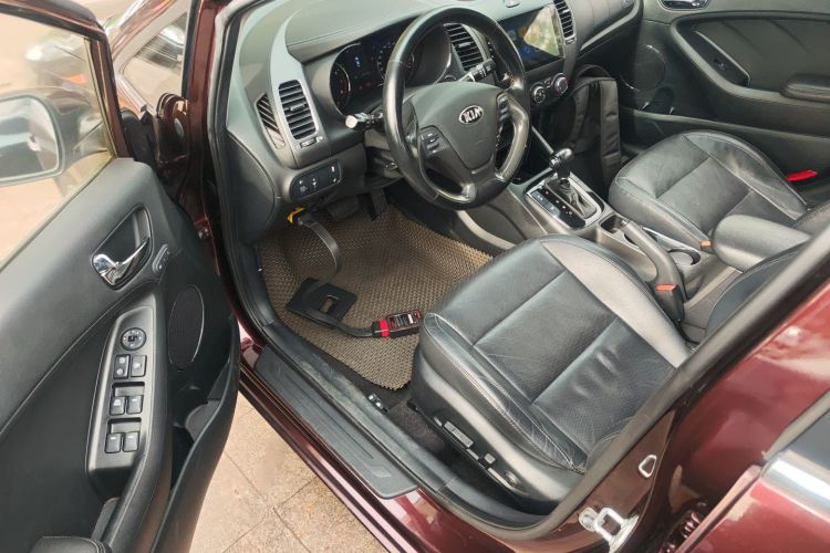 起亚K3 2016款 1.6L 自动GLS中控内饰20