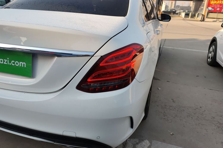 奔驰C级 2016款 C 200 L 运动型车身外观9