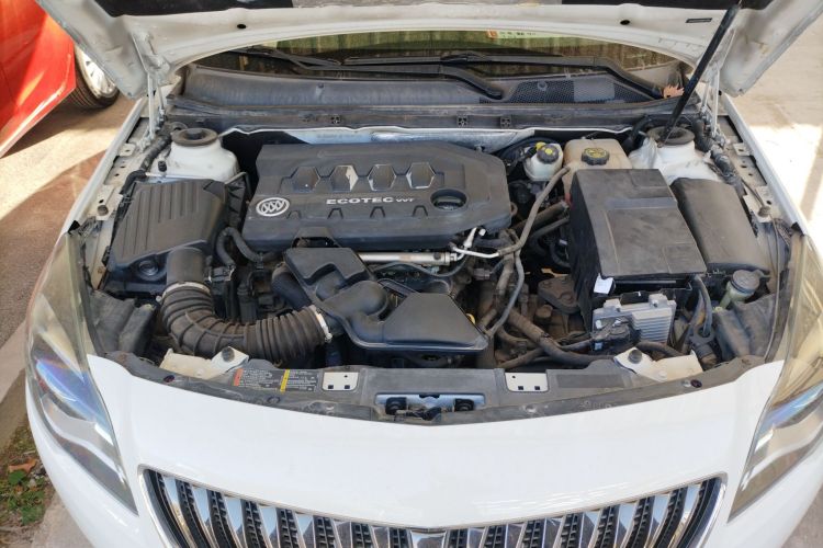 别克 君威 2014款 2.0L 领先时尚型机舱底盘24