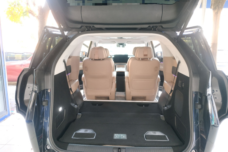 小鹏X9 2024款 640四驱高性能Max局部细节23