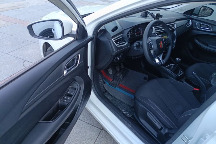 荣威i5 2020款 1.5L 手动4G互联领豪版中控内饰7003