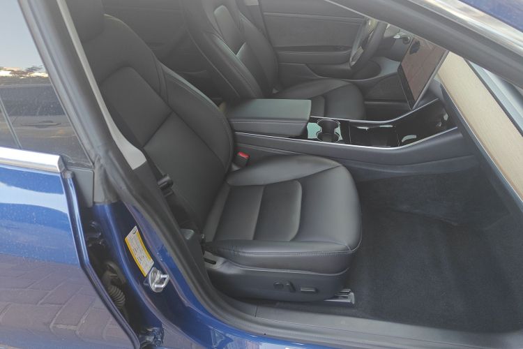 特斯拉 Model 3 2019款 标准续航后驱升级版局部细节41