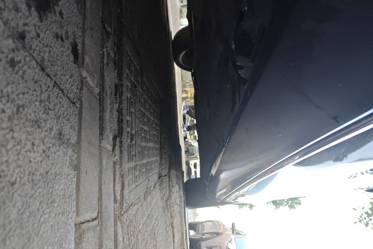 奔驰E级 2014款 E 300 L局部细节9004