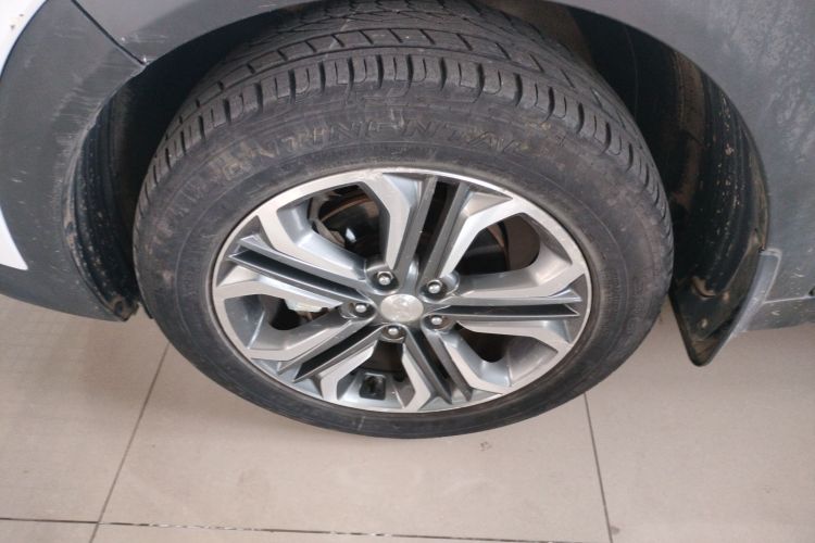 现代 途胜 2015款 1.6T 双离合四驱尊贵型车身外观6007