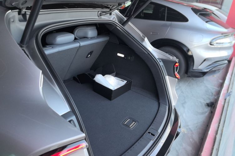 小米汽车 小米YU7 2025款 超长续航后驱版局部细节23