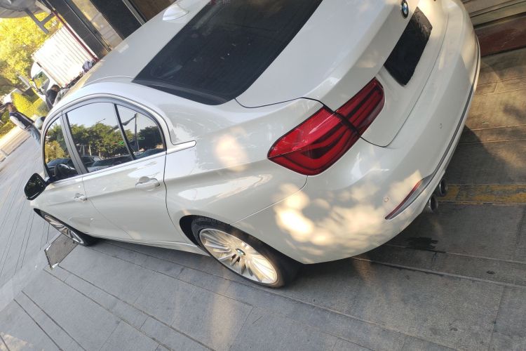 宝马3系 2018款 320Li 时尚型车身外观4