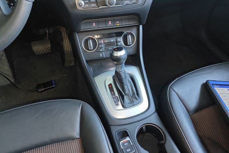 奥迪Q3 2017款 30 TFSI 时尚型中控内饰18