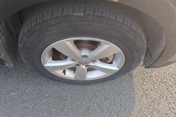 大众 朗逸 2015款 1.6L 手动风尚版车身外观10