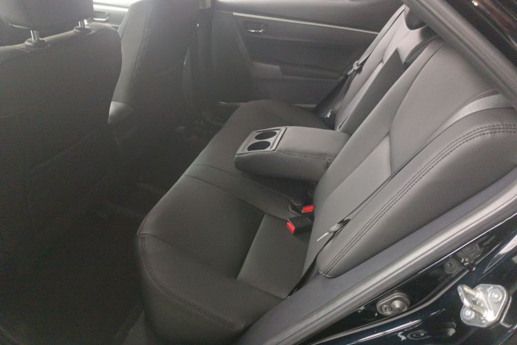 丰田 雷凌 2017款 改款 185T CVT精英版 国V中控内饰21