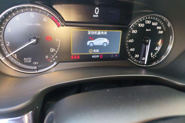 凯迪拉克XT4 2023款 28T 两驱风尚型中控内饰15