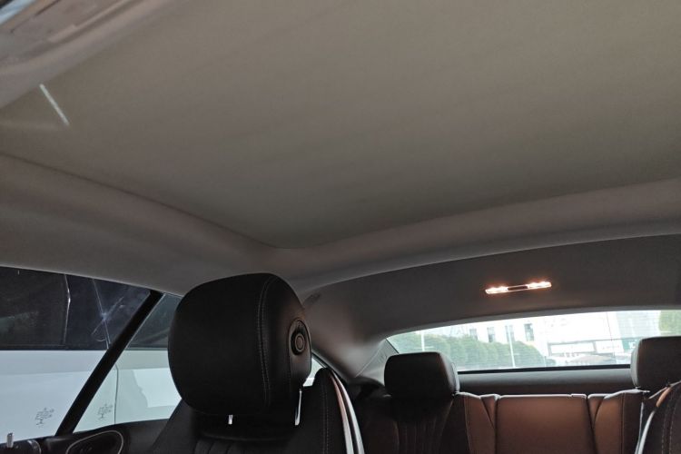 奔驰E级(进口) 2019款 E 200 轿跑车中控内饰22