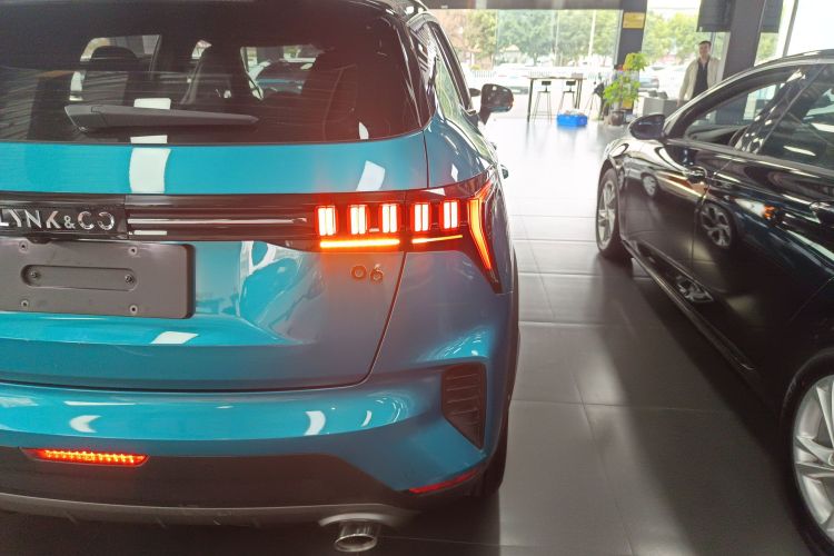 领克06 2023款 Remix 1.5T 劲Halo车身外观6006