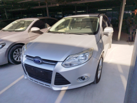 福特 福克斯 2012款 三厢 1.6L 手动风尚型