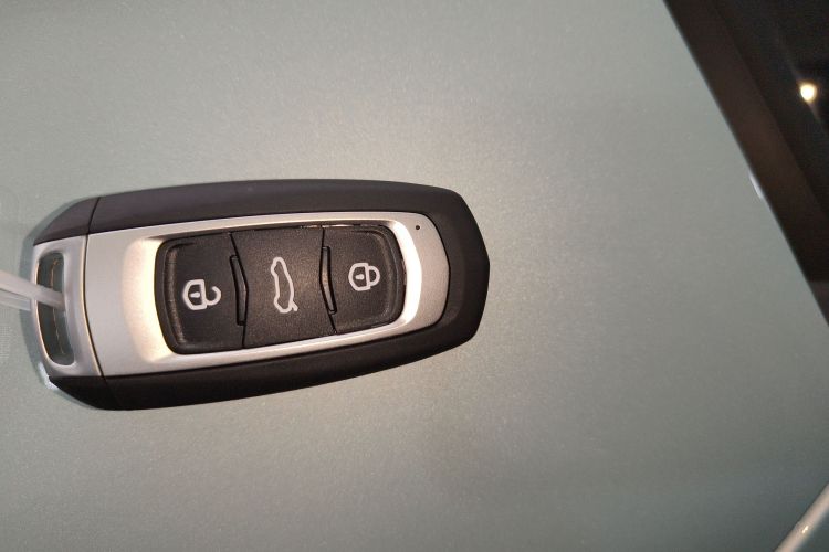 吉利银河 2024款 熊猫mini 200km 耐力熊中控内饰7001