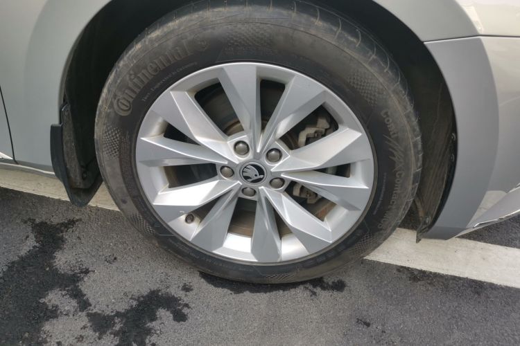 斯柯达 速派 2018款 TSI330 DSG舒适版 国V车身外观10