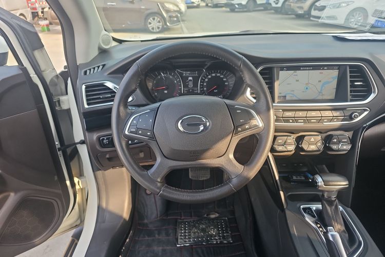 广汽传祺 传祺GS4 2015款 200T G-DCT豪华版中控内饰13