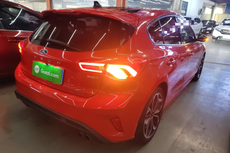 福特 福克斯 2019款 两厢 EcoBoost 180 自动ST Line车身外观7