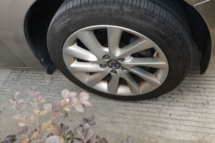 沃尔沃S60 2015款 S60L 2.0T 智远版车身外观10