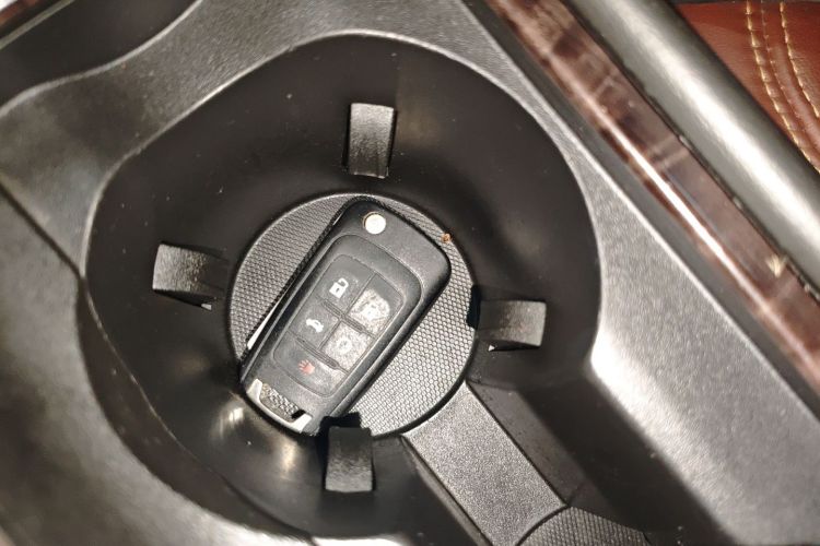 别克 君越 2013款 2.4L SIDI精英舒适型中控内饰11