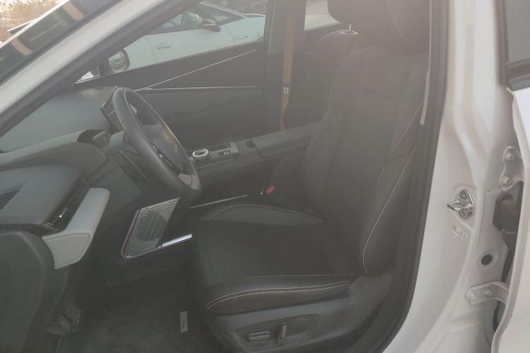 丰田bZ5 2025款 630 MAX智行版中控内饰19