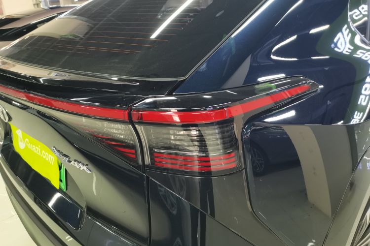 一汽丰田bZ4X 2022款 四驱高性能PRO版车身外观9