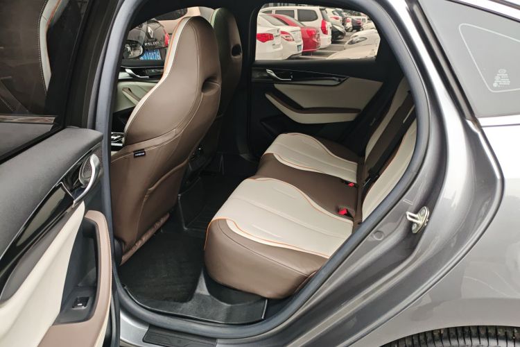 比亚迪 秦PLUS 2023款 冠军版 EV 420KM超越型中控内饰21