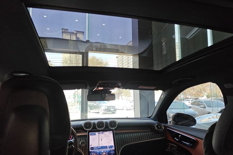 奔驰GLC 2023款 GLC 260 L 4MATIC 豪华型 5座中控内饰22