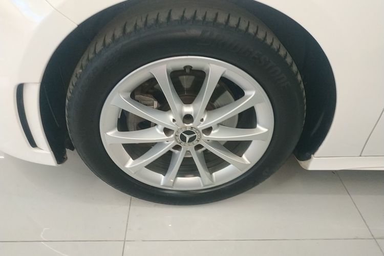 奔驰A级 2021款 A 200 L 运动轿车动感型车身外观6007