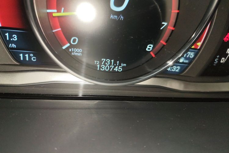 沃尔沃V60 2014款 改款 T5 智雅版中控内饰15